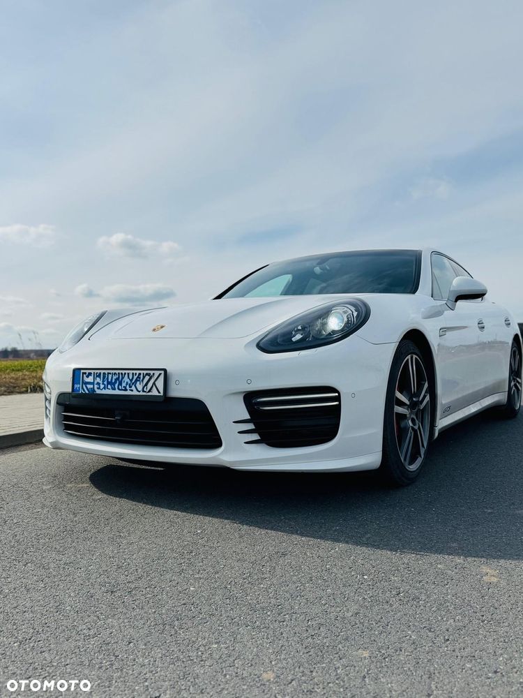 Porsche Panamera - 18