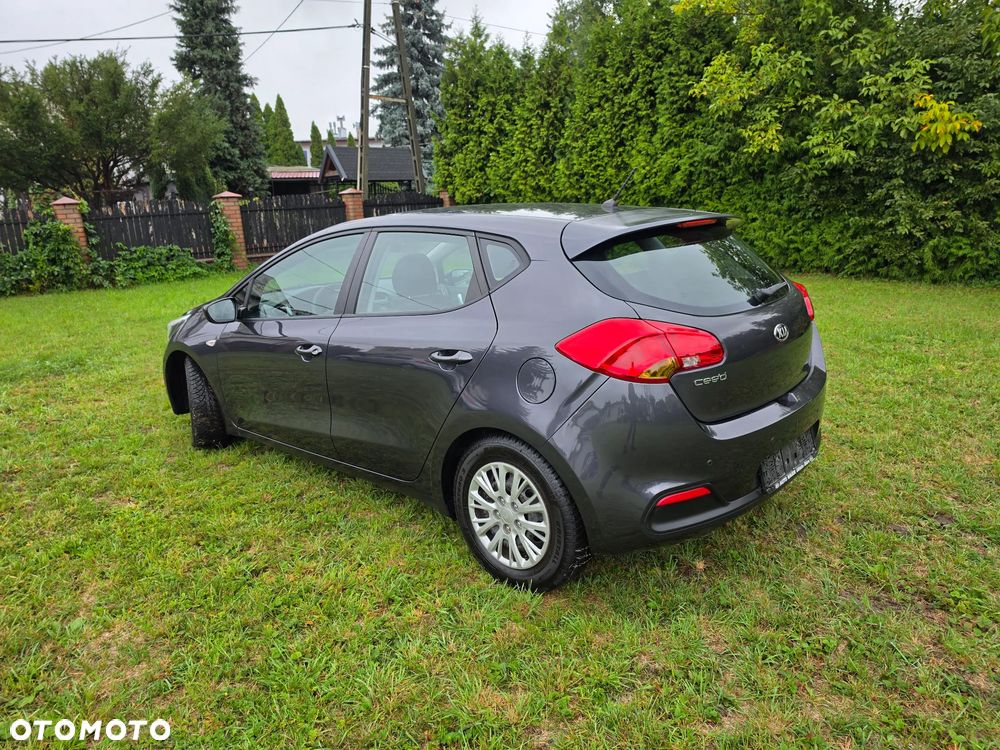 Kia Ceed 1.4 CVVT Attract - 13