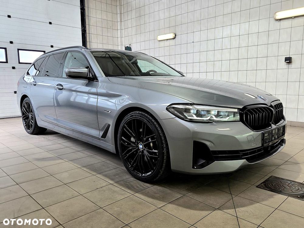 BMW Seria 5 530e xDrive M Sport sport - 1