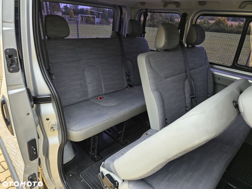 Opel Vivaro - 8