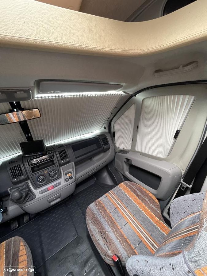 Burstner Privilége T615 cama francesa - 23