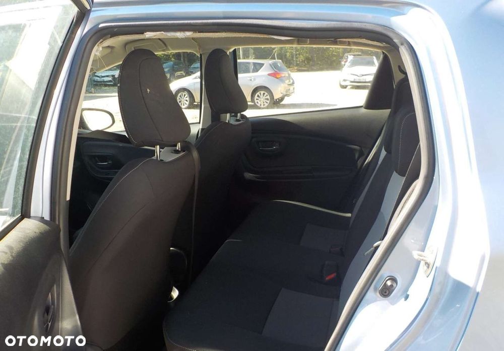 Toyota Yaris - 24