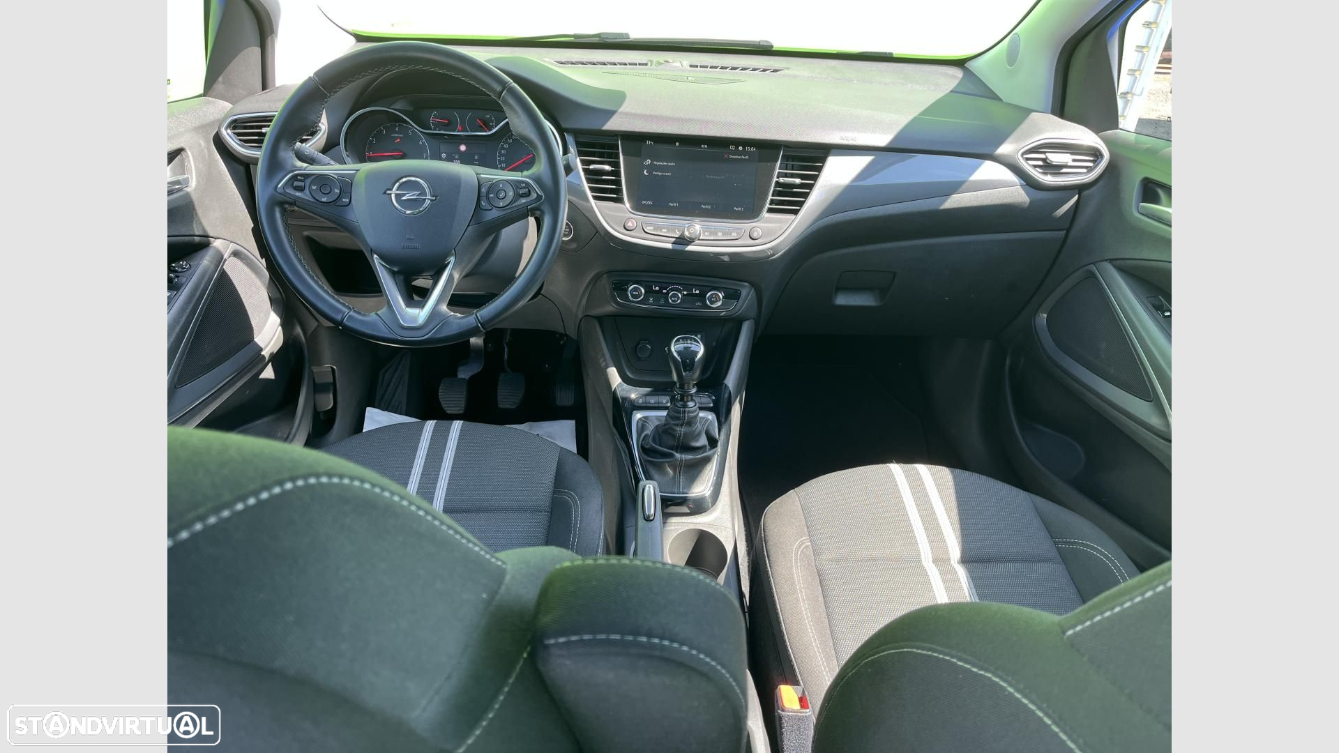 Opel Crossland 1.2 T Design & Tech - 11