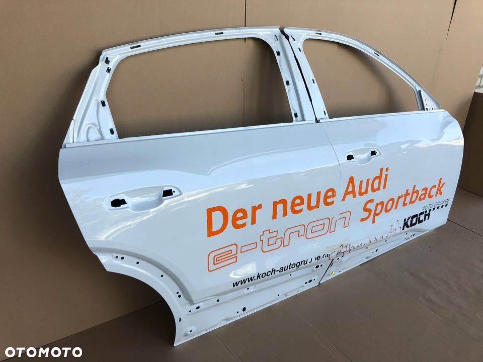 DRZWI PRAWE PRZÓD TYL AUDI 4KE E-TRON 19- - 3