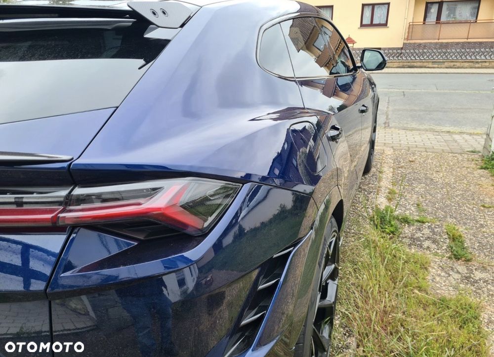 Lamborghini Urus Standard - 4