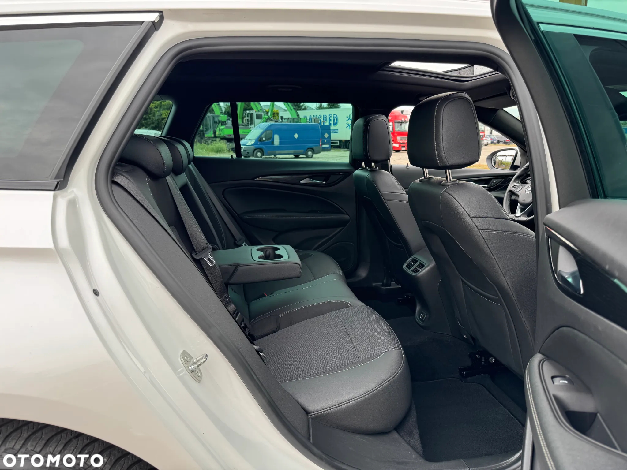 Opel Insignia Sports Tourer 2.0 Diesel Automatik Innovation - 30
