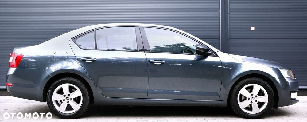 Skoda Octavia 2.0 TDI Edition DSG - 5