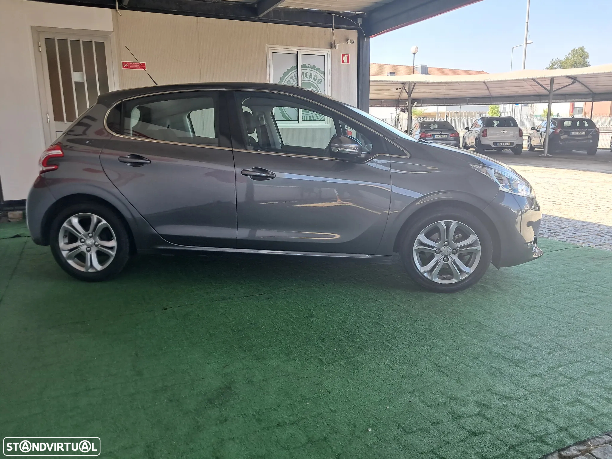 Peugeot 208 1.2 PureTech Allure - 5