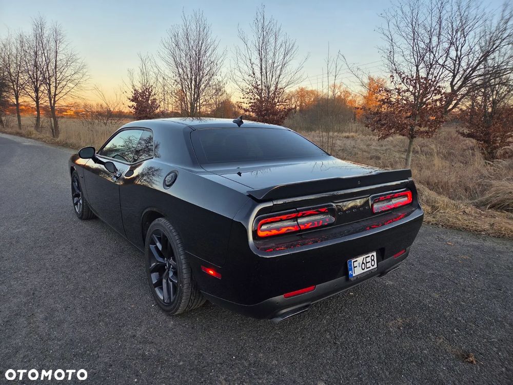 Dodge Challenger 5.7 R/T - 6
