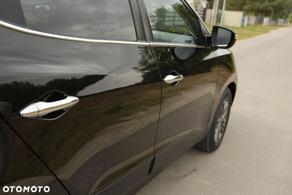 Hyundai ix35 2.0 CRDi 4WD Automatik Fifa World Cup Gold Edition - 13