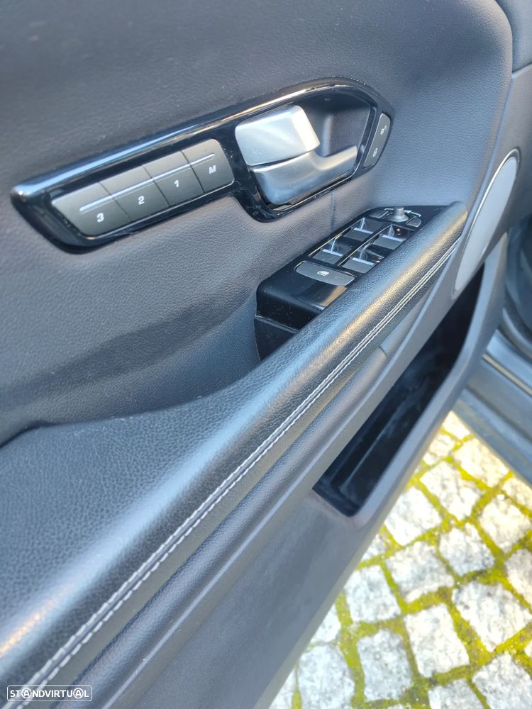 Land Rover Range Rover Evoque D150 FWD R-Dynamic S - 12