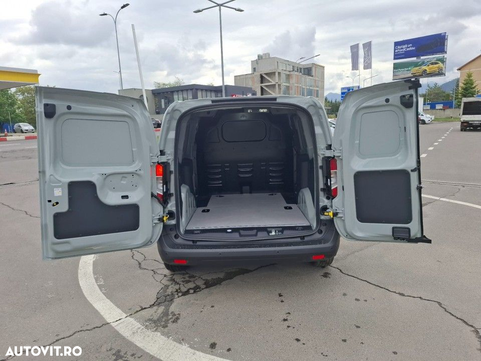 Ford Transit Courier - 7