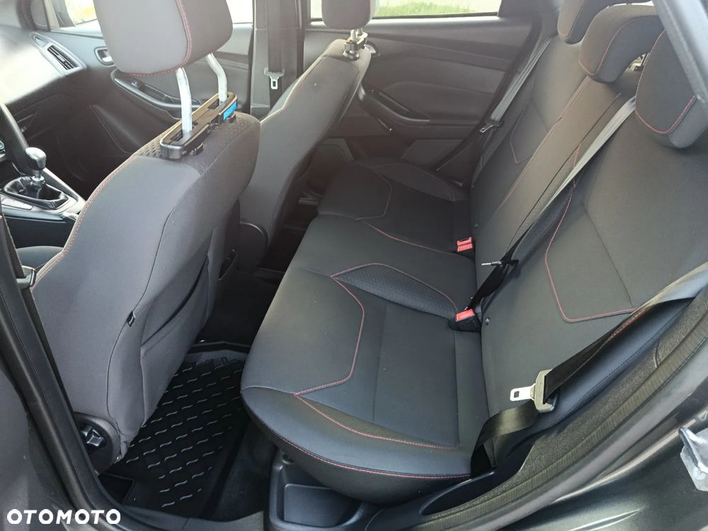 Ford Focus 1.5 EcoBoost STart-Stopp-System ST-LINE - 19