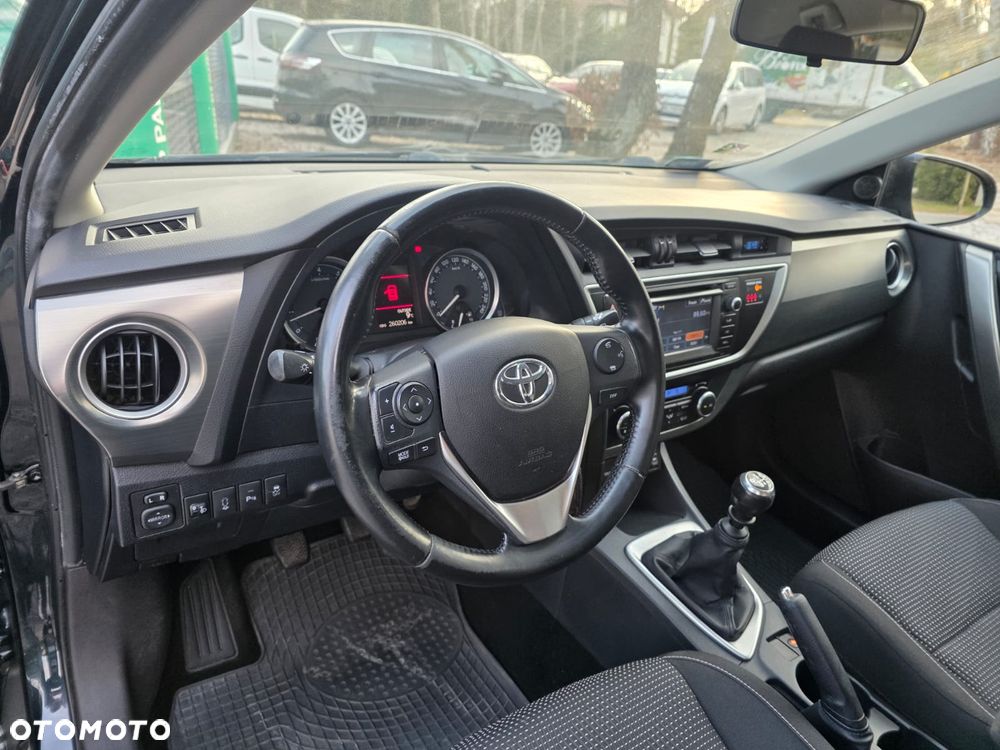 Toyota Auris 1.6 Comfort - 13