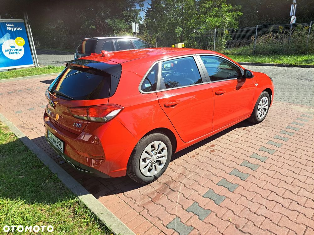 Hyundai i30 1.5 DPI Classic + - 4