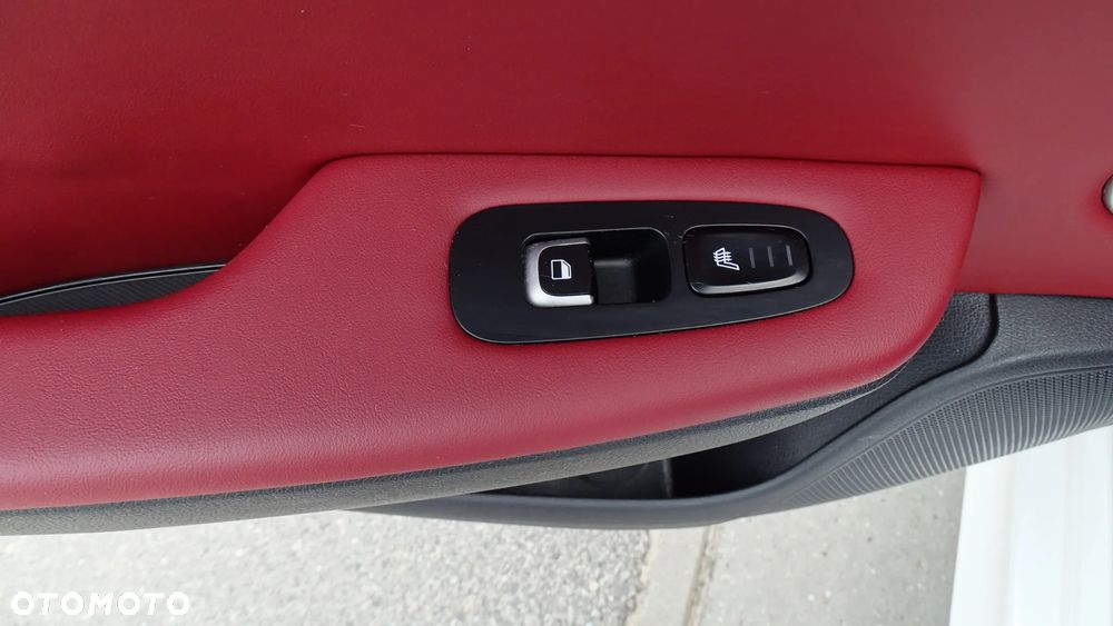 Kia Stinger - 24