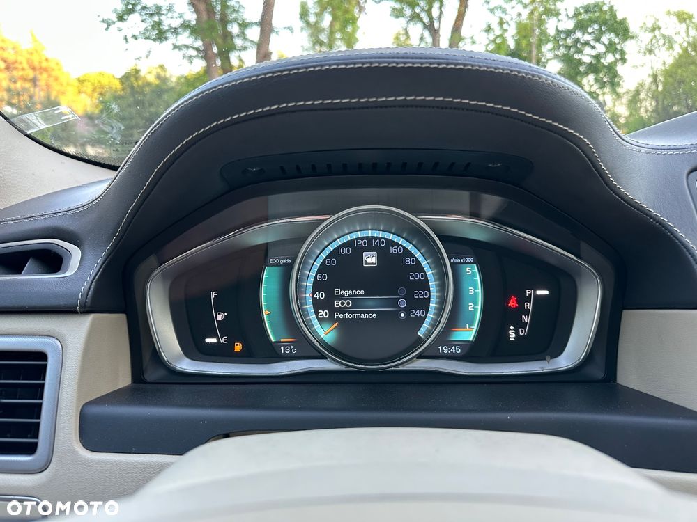 Volvo XC 70 D4 Geartronic Momentum - 27