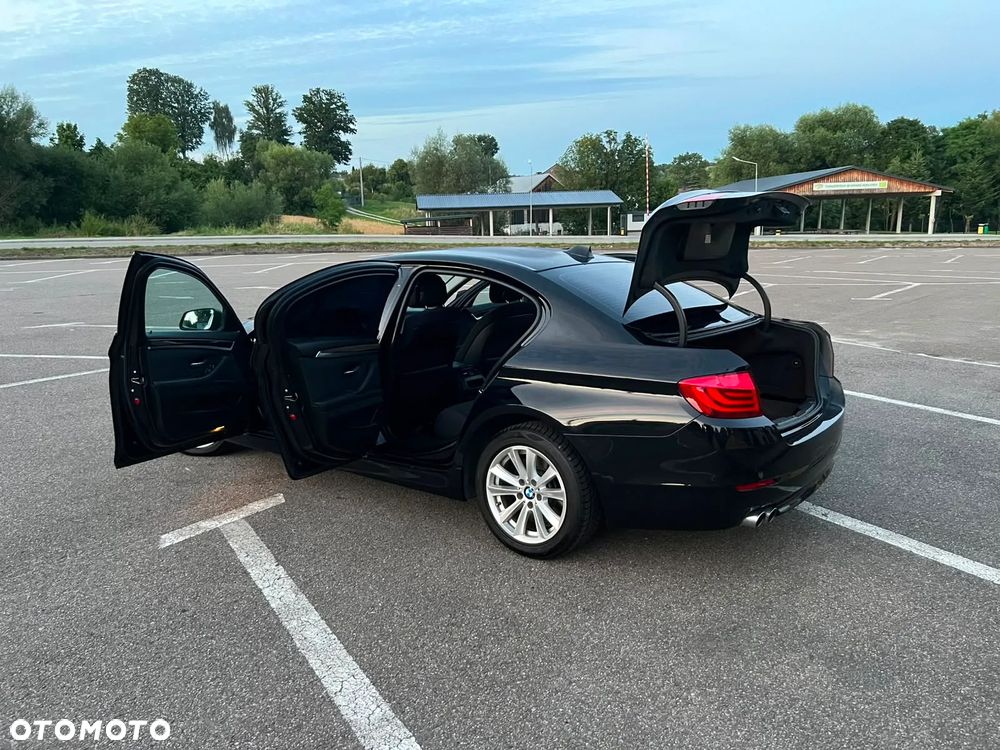 BMW Seria 5 520d Luxury Line - 9