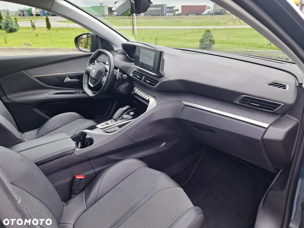 Peugeot 3008 1.6 PureTech Hybrid PHEV Allure Pack S&S EAT8 - 22