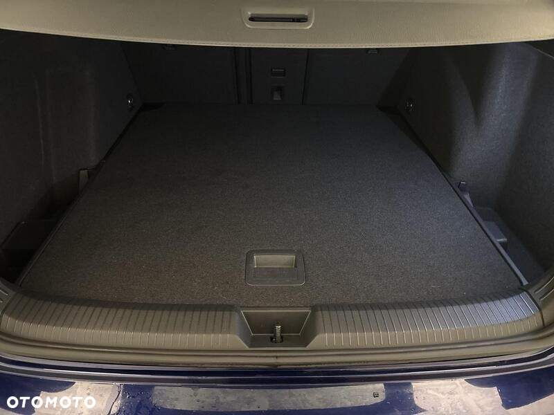 Volkswagen Golf VIII 1.0 TSI Life - 22