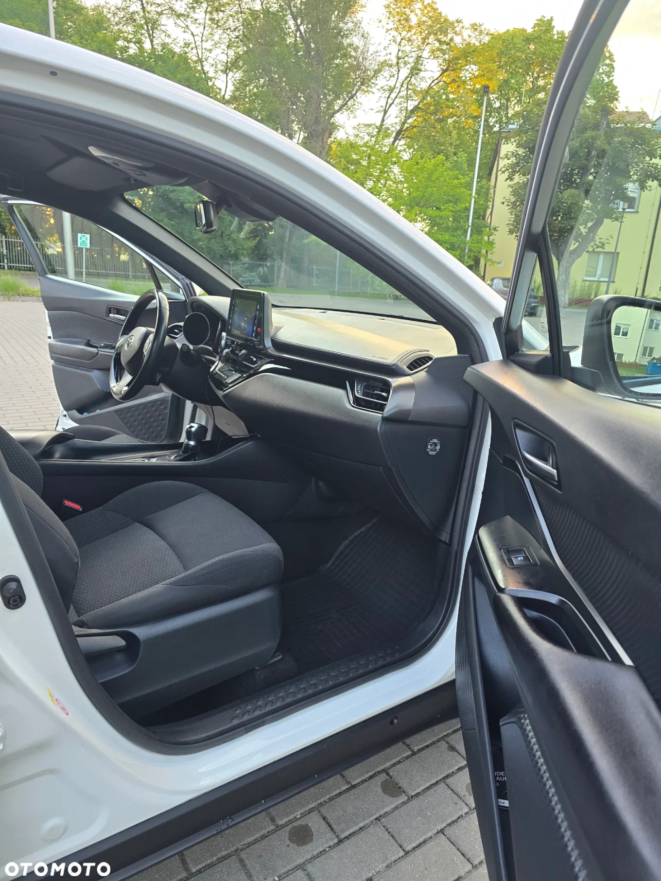 Toyota C-HR - 13