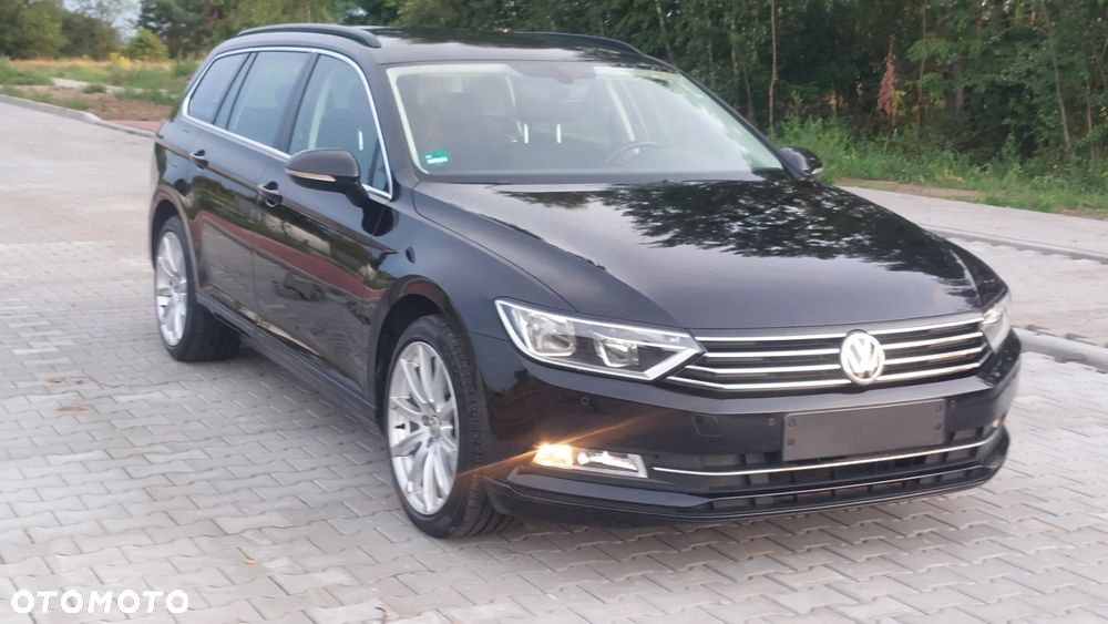 Volkswagen Passat - 1