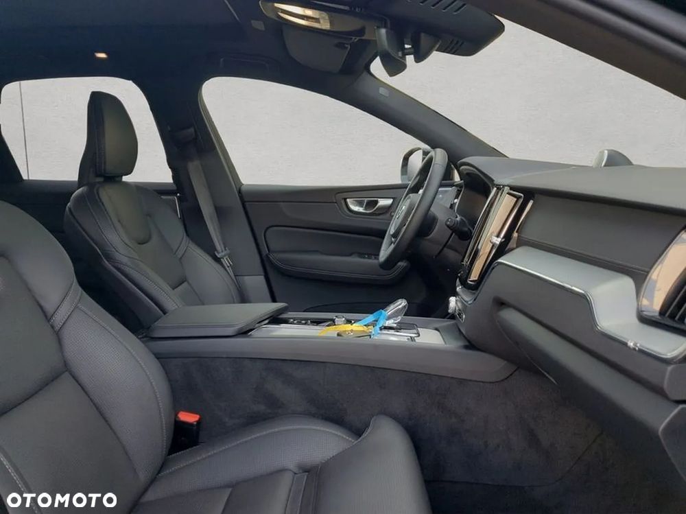 Volvo XC 60 B5 B AWD Ultimate Black Edition - 17