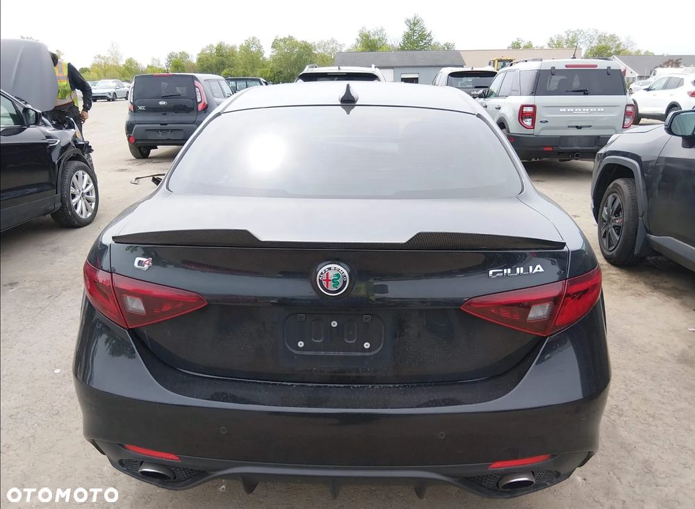 Alfa Romeo Giulia - 3