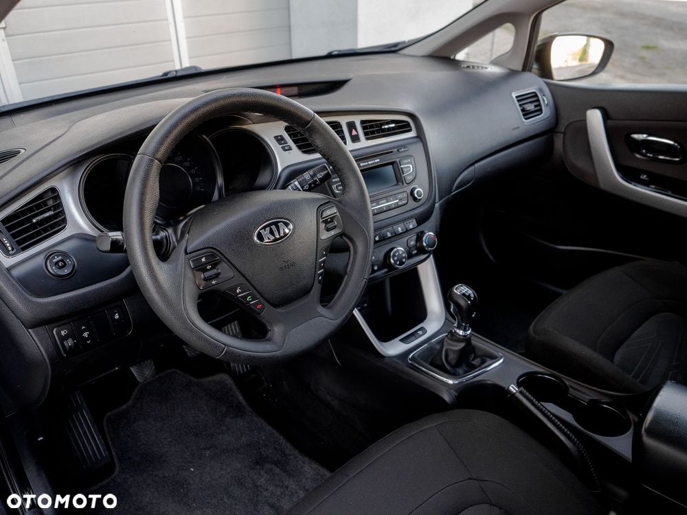 Kia Ceed 1.4 CVVT - 24