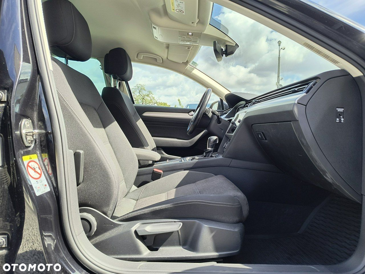 Volkswagen Passat - 17