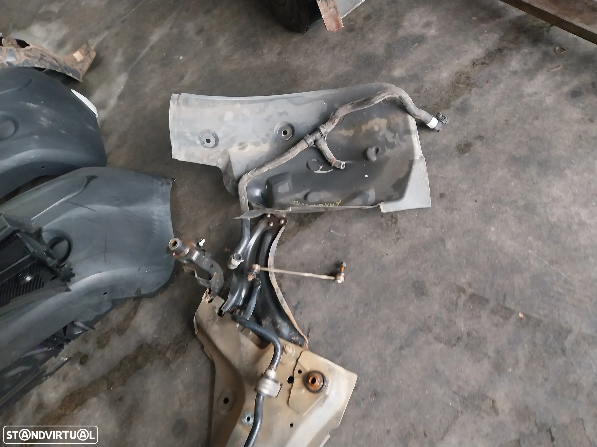Frente completa Renault kangoo ano 2010 - 12