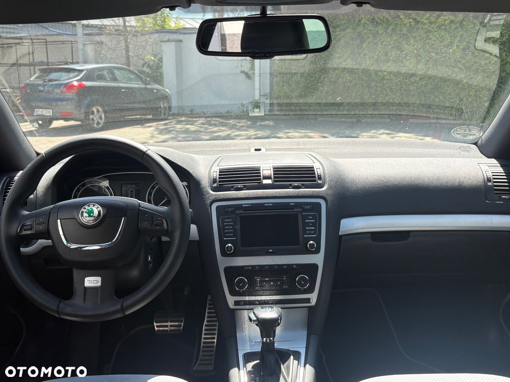 Skoda Octavia 2.0 TDI DPF DSG RS - 11