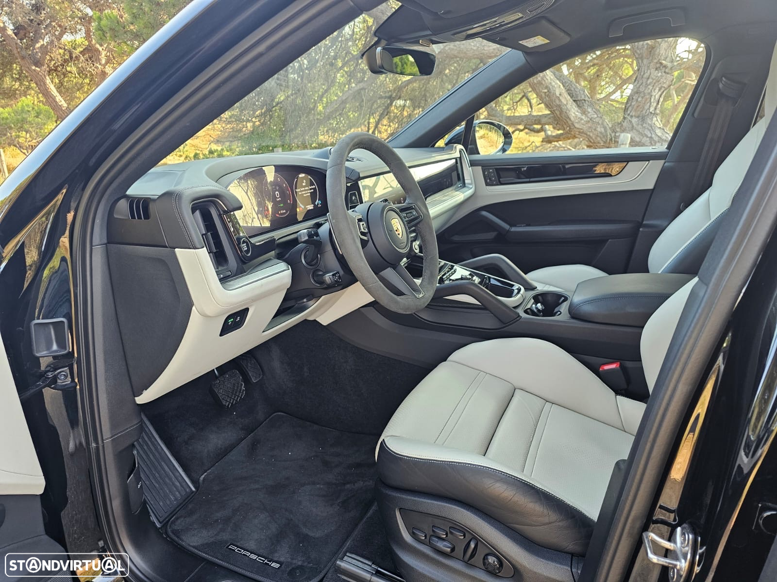 Porsche Cayenne Coupé E-Hybrid - 11