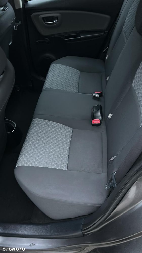 Toyota Yaris 1.33 Dynamic - 7