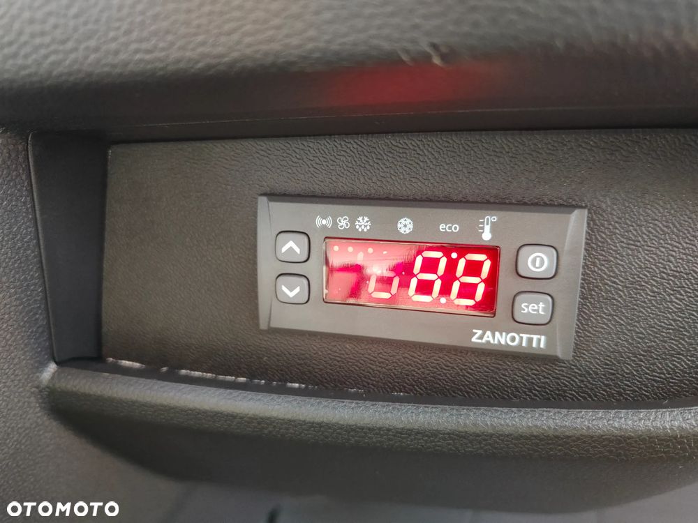 Renault Trafic - 9