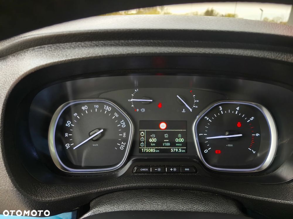 Peugeot Traveller 2.0 BlueHDi Compact Allure - 13