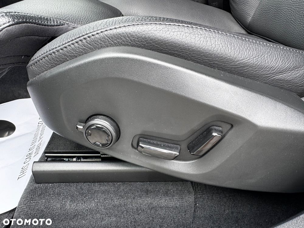 Volvo XC 90 T8 AWD Recharge Plus Dark - 28