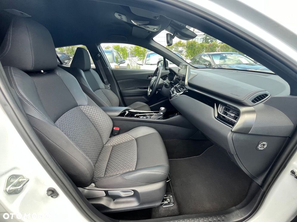 Toyota C-HR 2.0 Hybrid Style - 26