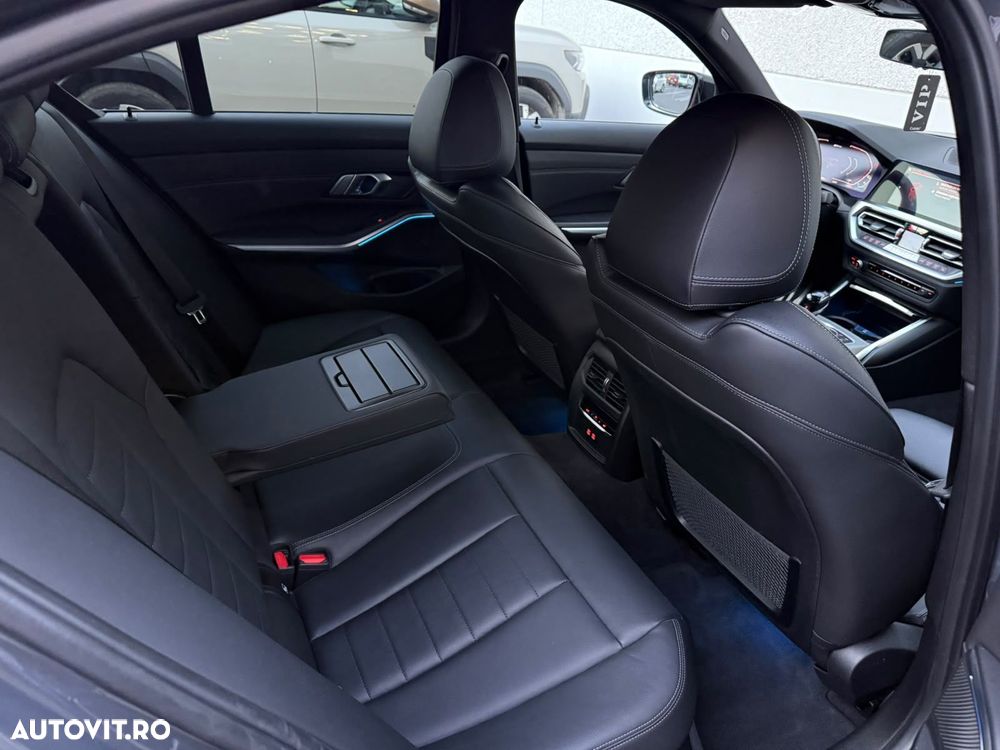 BMW Seria 3 320e Aut. M Sport - 12