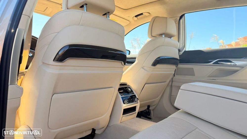 BMW 730 - 36