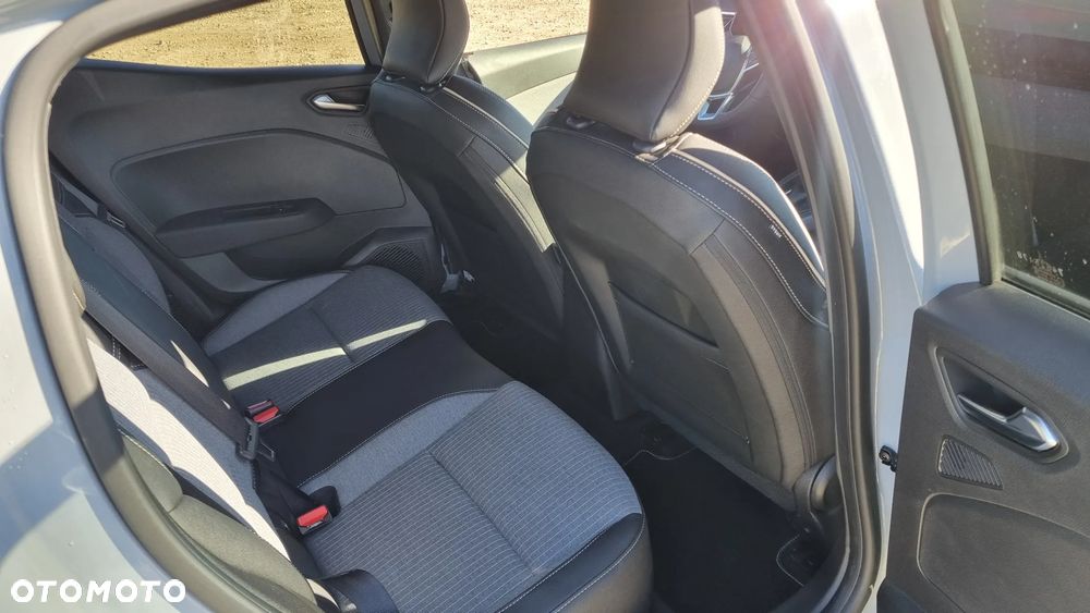 Renault Clio E-TECH Full 145 EVOLUTION - 19