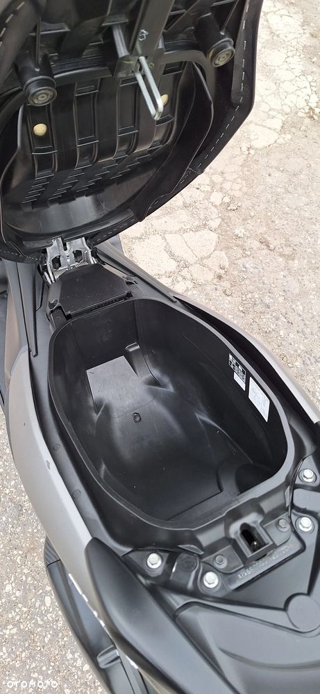 Yamaha NMAX - 34