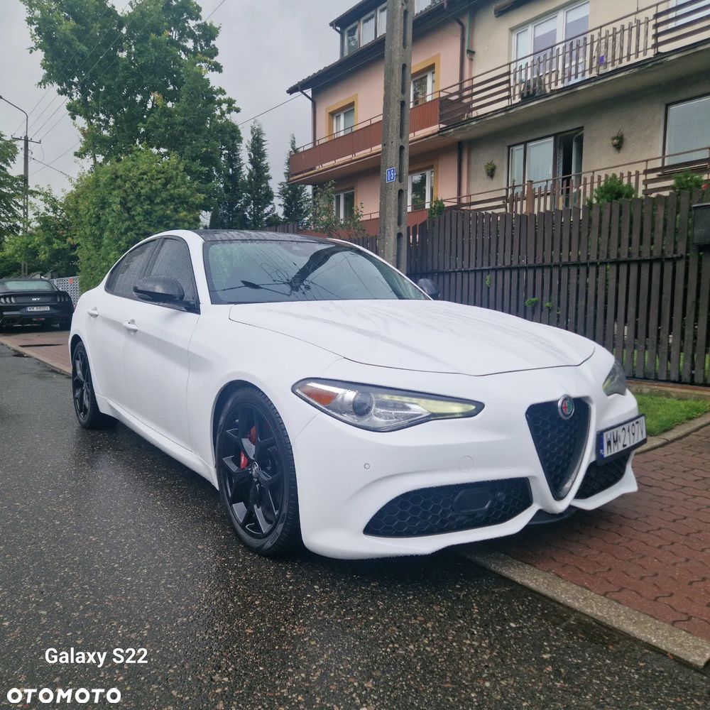 Alfa Romeo Giulia - 1