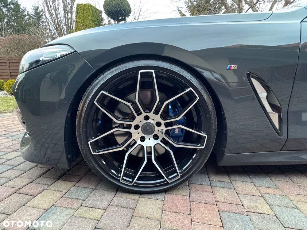 BMW Seria 8 - 17