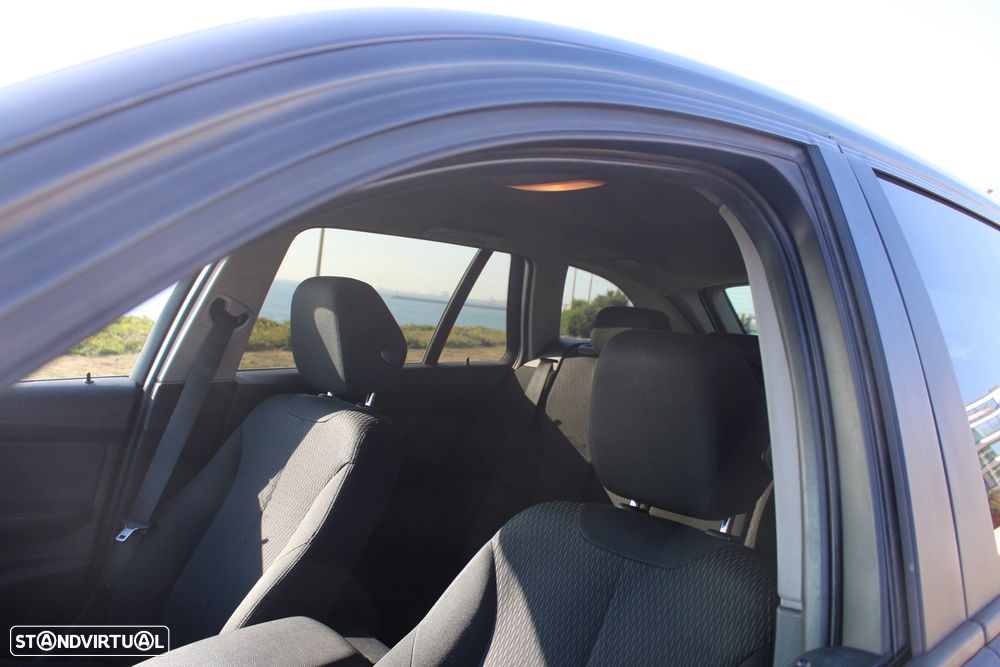 BMW 318 d Auto - 18