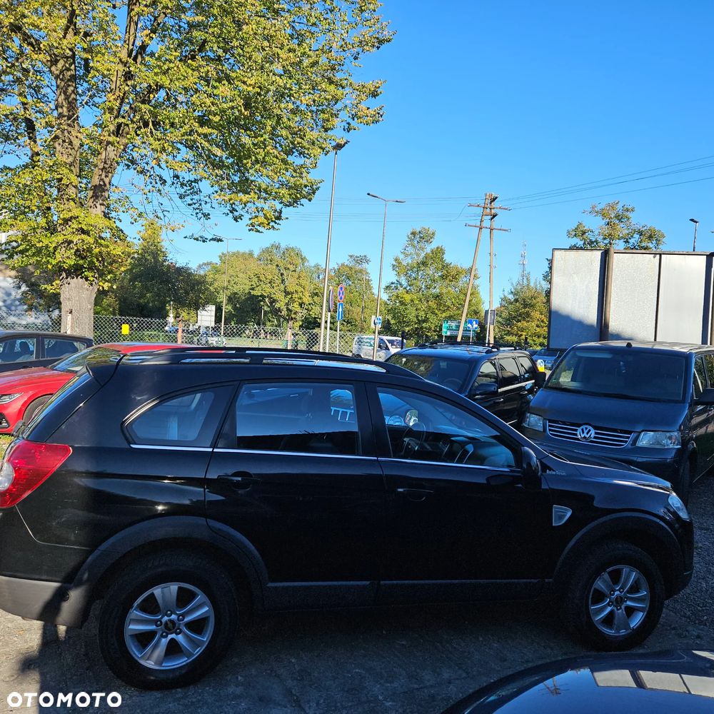 Chevrolet Captiva 2.4 LS 5os - 8