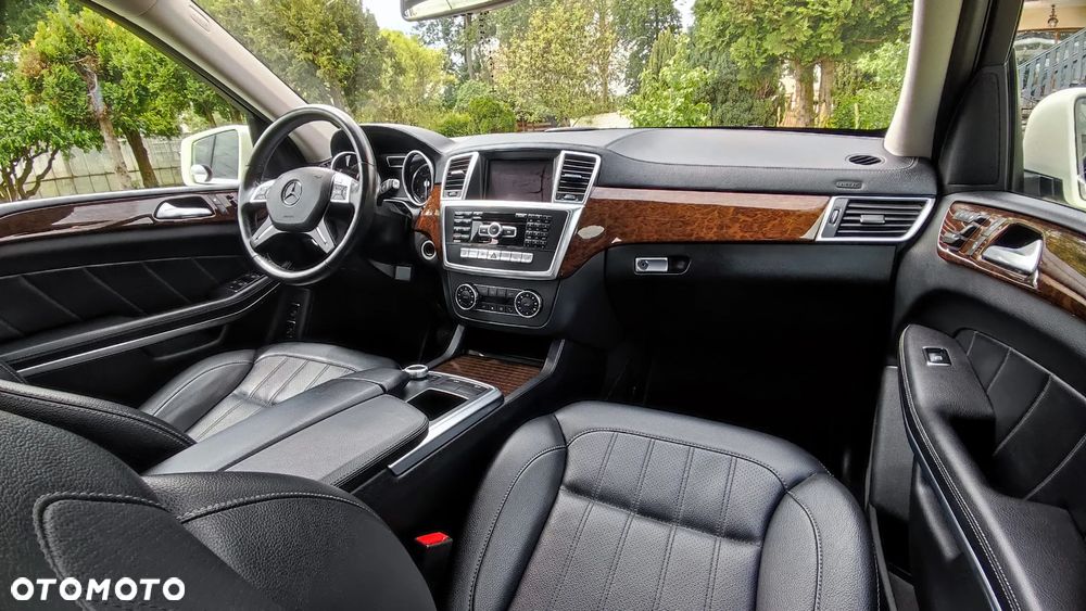 Mercedes-Benz GL 500 4-Matic - 21