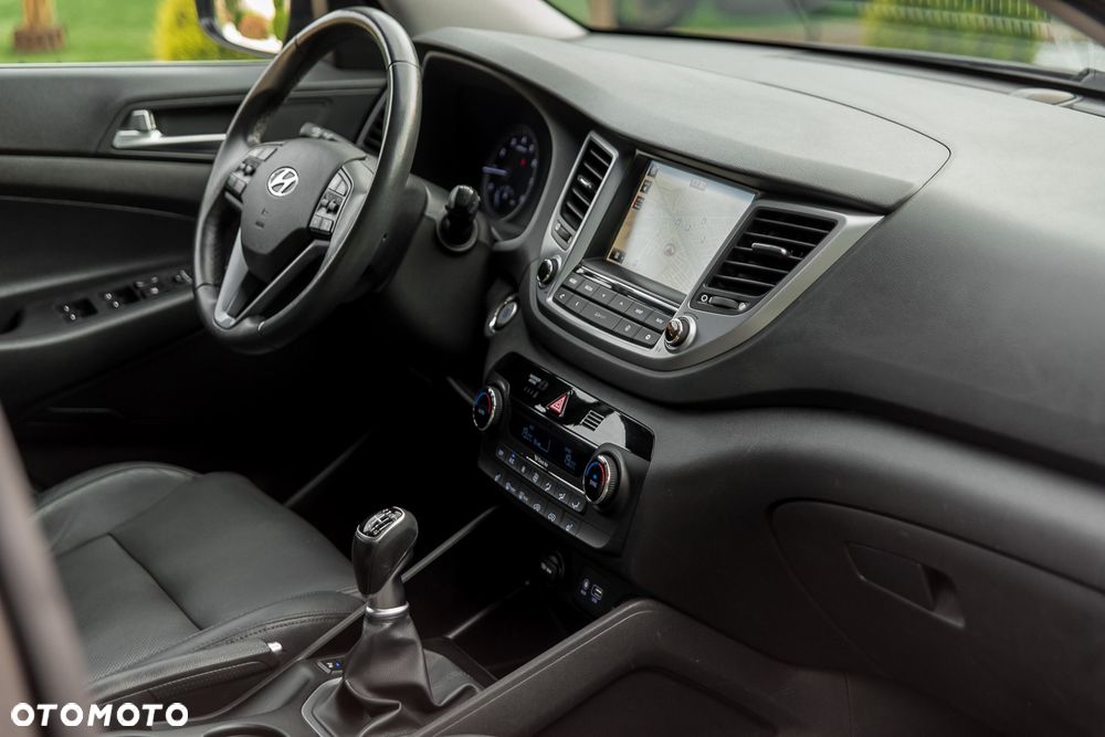 Hyundai Tucson 1.6 GDi 2WD Pure - 27
