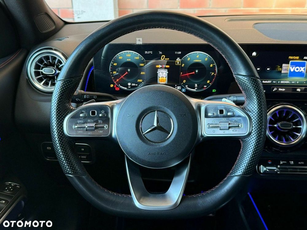 Mercedes-Benz GLB - 17