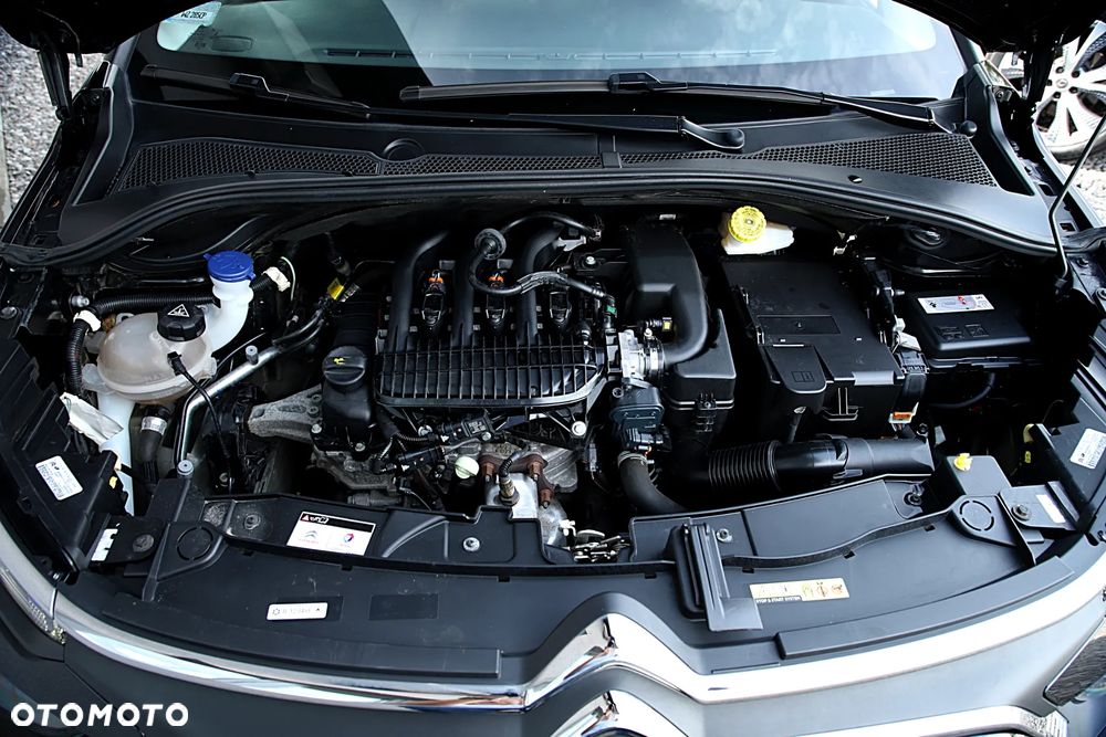 Citroën C3 1.2 PureTech Shine EAT6 - 26